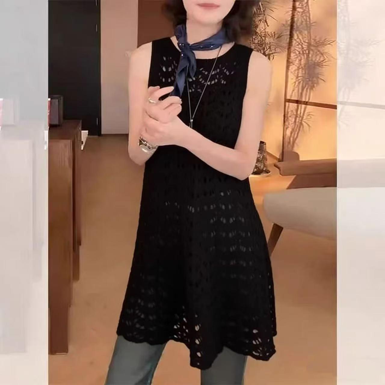 

2026 Summer Knit Sleeveless Slimming Dress with Niche Cutout Design One Size [80-120] чорний