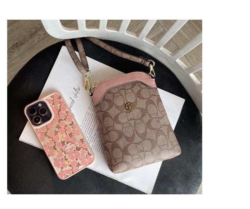 Trendy 2024 Mini Crossbody Phone Bag: Lightweight, High-End Summer Accessory for Women
