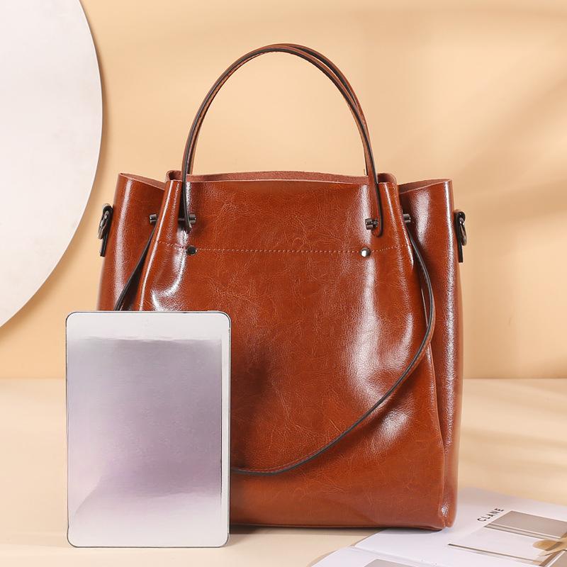 New Leather Women's Bag Large Capacity Fashion Versatile Shoulder Messenger Handbag Large Bag
