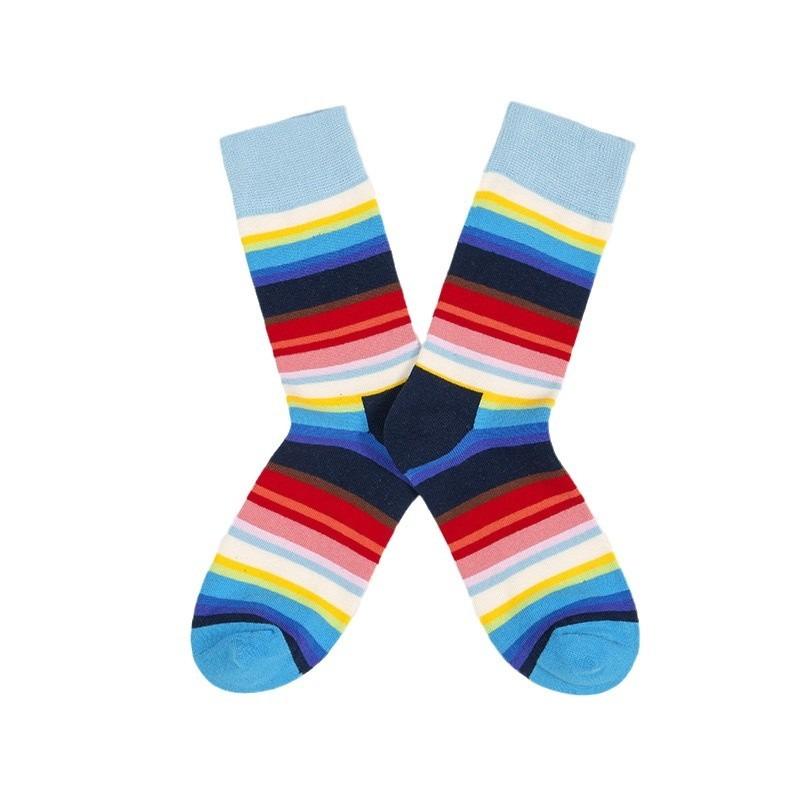 Regenbogen gestreifte Socken für Damen in kontrastierenden Farben, trendige und individualistische Wadenlange Baumwollsocken