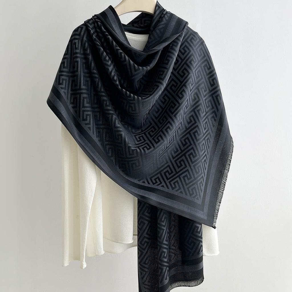 Summer Fashion Geometric Print Thin Scarf For Women Air Conditioner Shawl