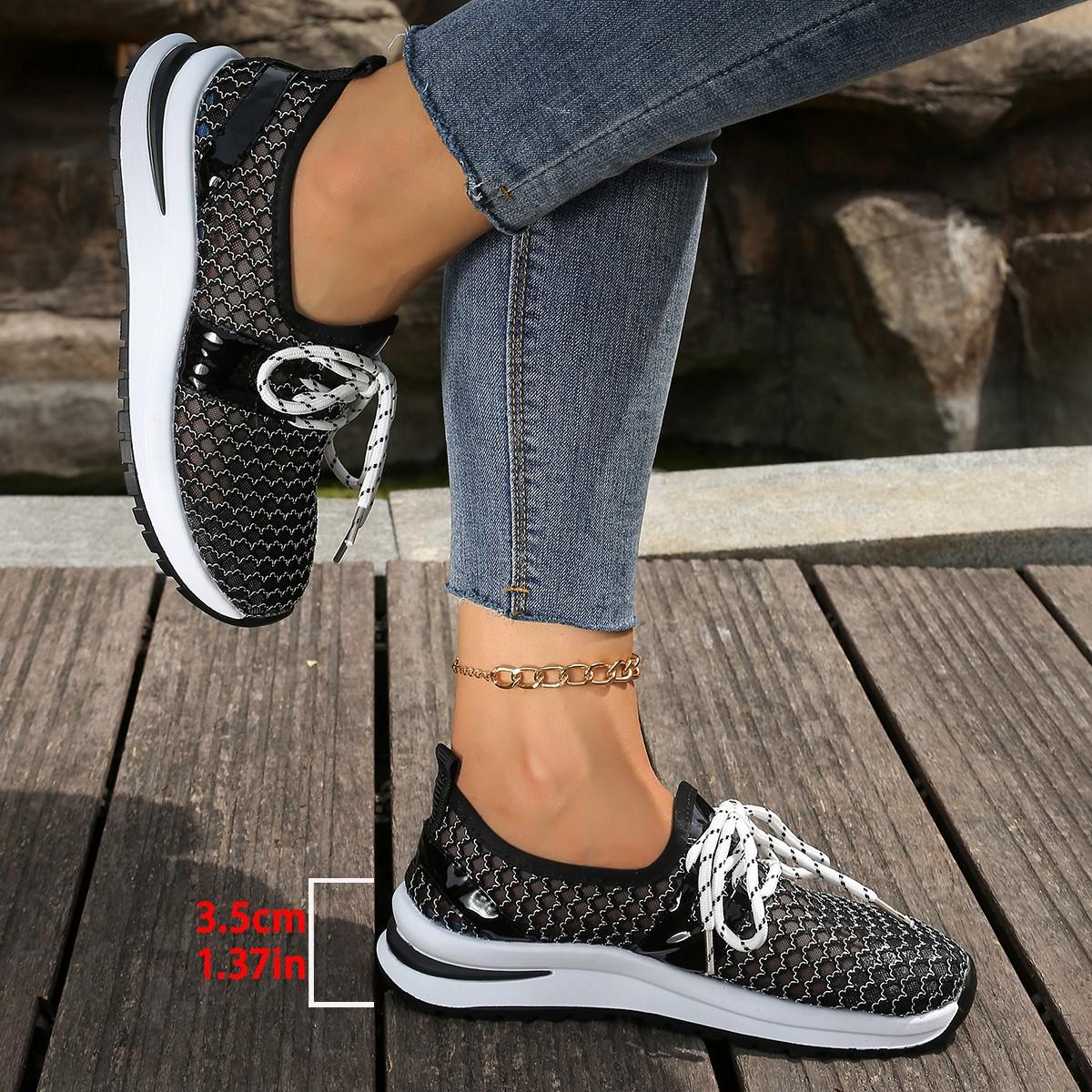 

Сетчатые дышащие повседневные туфли на толстой подошве для женщин, новая летняя мода, верхняя одежда, кроссовки на шнуровке 43 чёрный