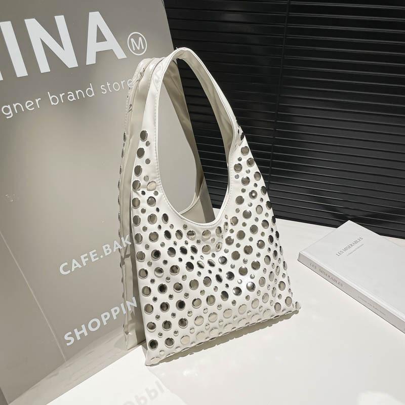 New Summer Rivet Shoulder Bag2026 Brand Fashi High-end Quality Leather Versatile Cool Solid Color Commuter Bucket Underarm Bag