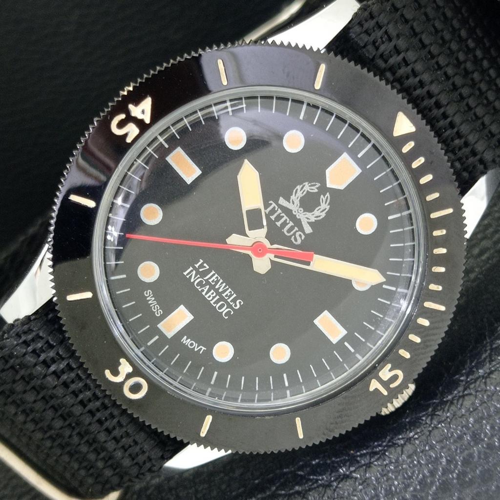 

ВИНТАЖНЫЕ ШВЕЙЦАРСКИЕ МУЖСКИЕ ЧАСЫ TITUS С РУЧНЫМ ЗАВОДОМ, ВРАЩАЮЩИМСЯ БЕЗЕЛЕМ, ЧЕРНЫМ ЦИФЕРБЛАТОМ a700226-5 R202-a700226