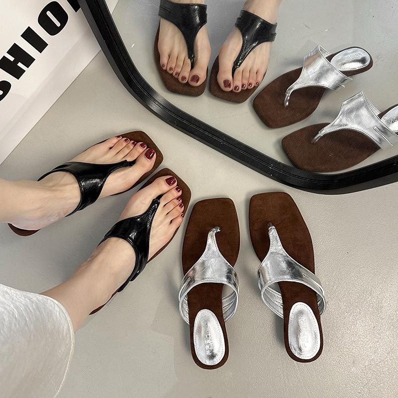 French Niche Design Slope Heel Flip-flops Shoes Women's Outer Wear 2025 Summer New Silver Roman Sandals