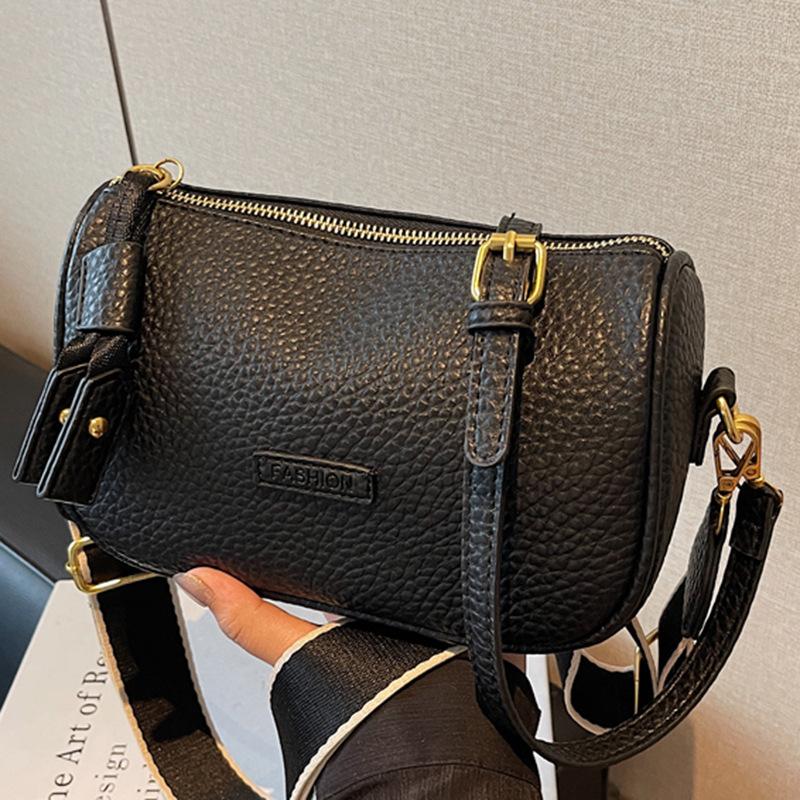 This Year, Boston Bags Are Popular, Retro 2025 Autumn New Broadband Messenger Bags, Women's Foreign Style Small Bags, Pillow Bags.