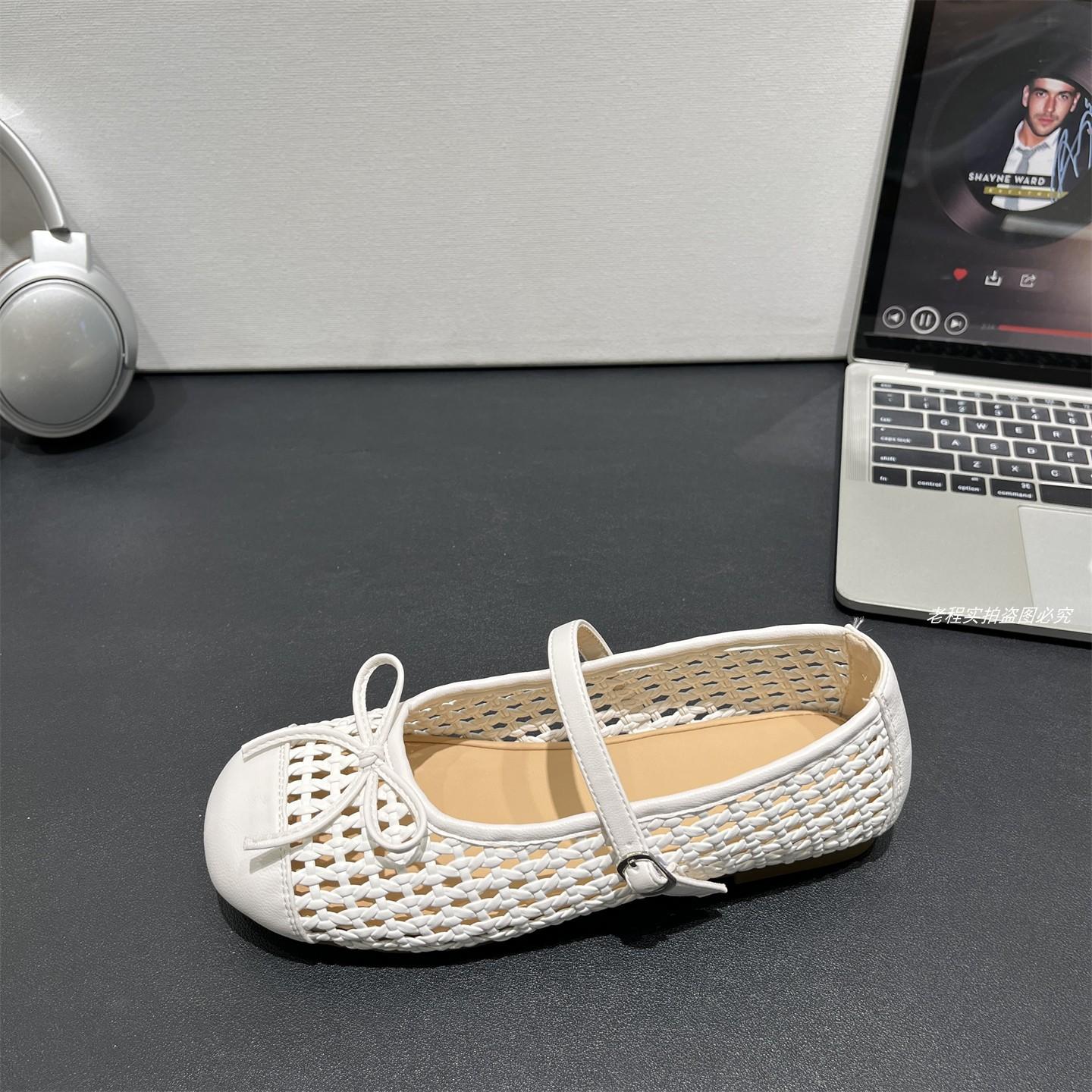

Ballet style bow hollow woven one-word buckle shallow mouth single shoes women s spring and summer 2025 new x Mary Jane shoes 40