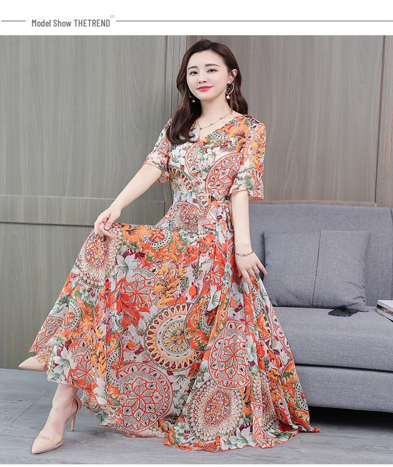 Korean Style Floral Midi Dress for Women - Plus Size, Half-Sleeve, Slimming Mid-Length Skirt for Middle-Aged and Elderly.
