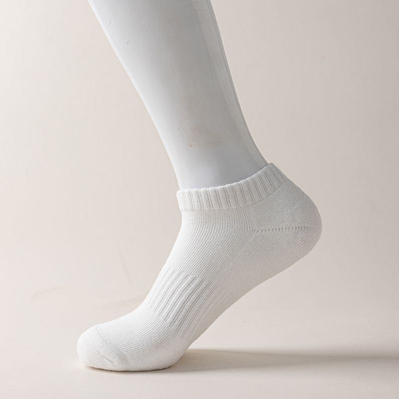 Men's Mid-Calf Cotton Sports Socks - Warm, Odor-Resistant, Non-Pilling, Sweat-Absorbent Thick Towel Bottom.
