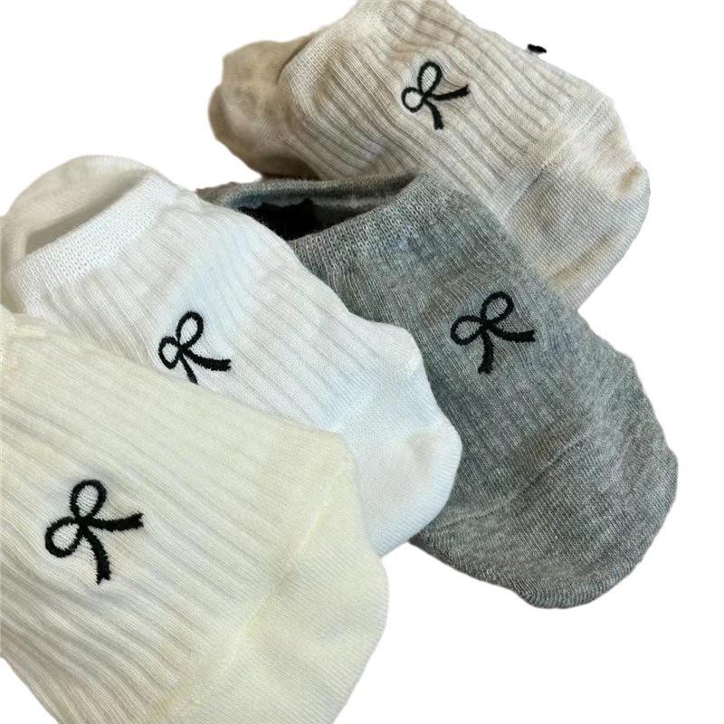 Women's Japanese Retro Cartoon Bow Jacquard Boat Socks - Breathable, Low-Cut, Short Casual Socks for Students & Sports