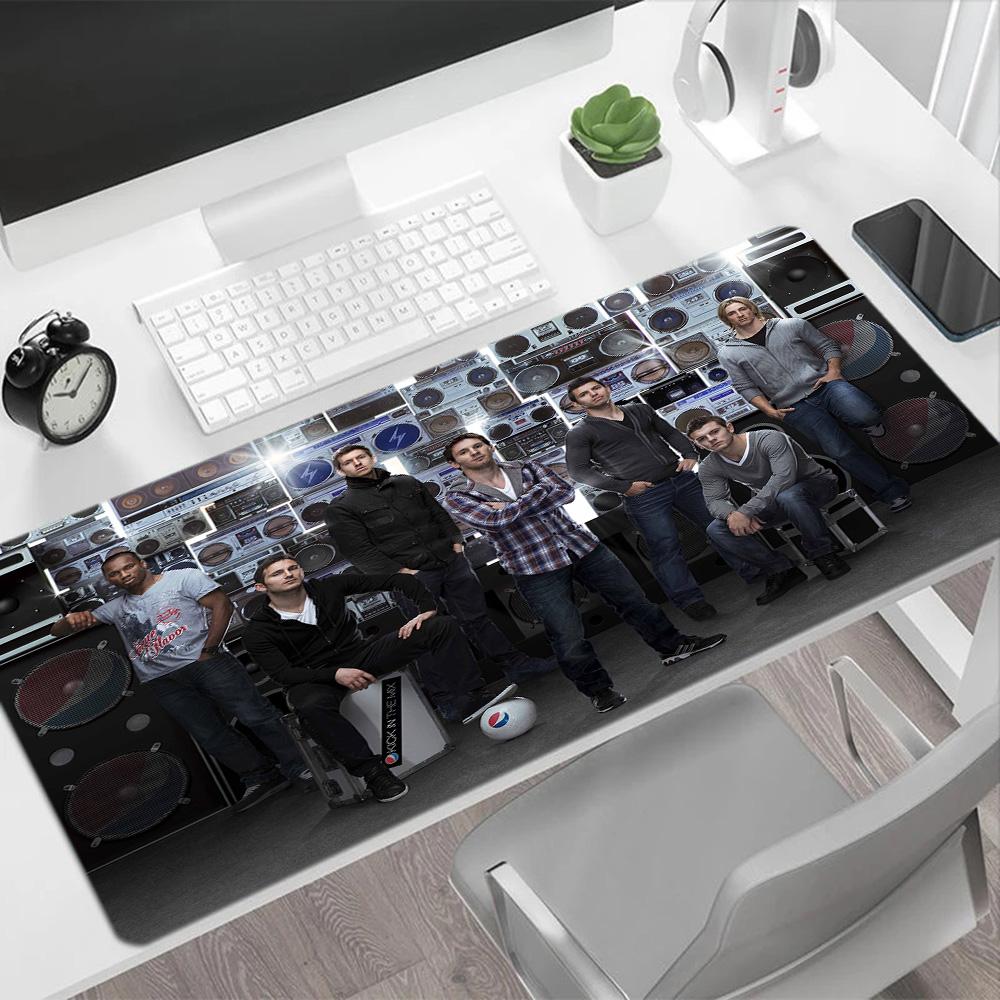 Cristiano Ronaldo Celebration Gaming Mouse Pad Gaming Laptop Mouse Pad Computer Desk Mat Non-Slip Rubber Bottom Perfect for Office Laptop Gaming Setup
