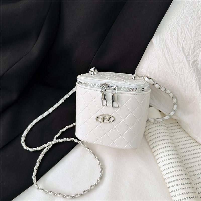 Girls Trendy Quilted Chain Crossbody Bag Lightweight Versatile Childfriendly Pure Color Small Purse For Use Everyday