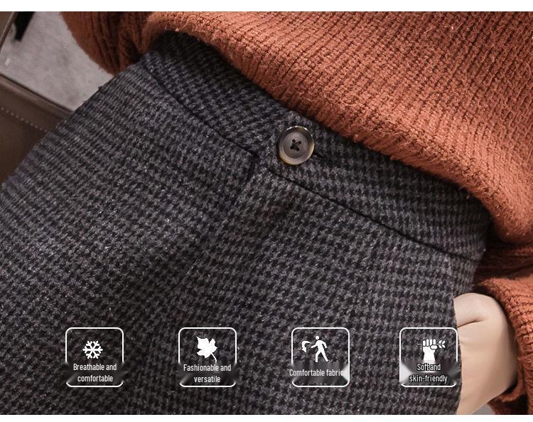 Women’s High-Waisted Woolen Houndstooth A-Line Shorts - Autumn/Winter 2022