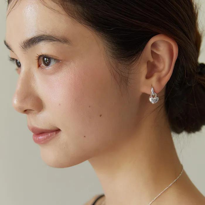 (Silver 925) Heart Dangle Hoop Earrings EC3031