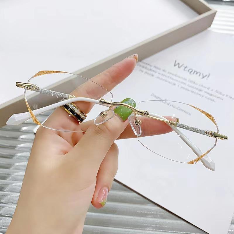 Lady Ultra Light Metal Reading Eyewear Women's Fashion Presbyopic Eyeglasses Diamond Cut Edge Blue Light Reading Glasses Gafas