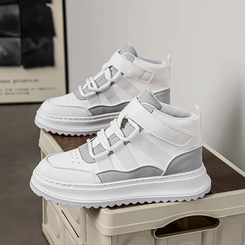 The New Men's Thick-soled High-top Casual Sports Shoes for Spring and Autumn Are Lightweight and Have Soft Soles