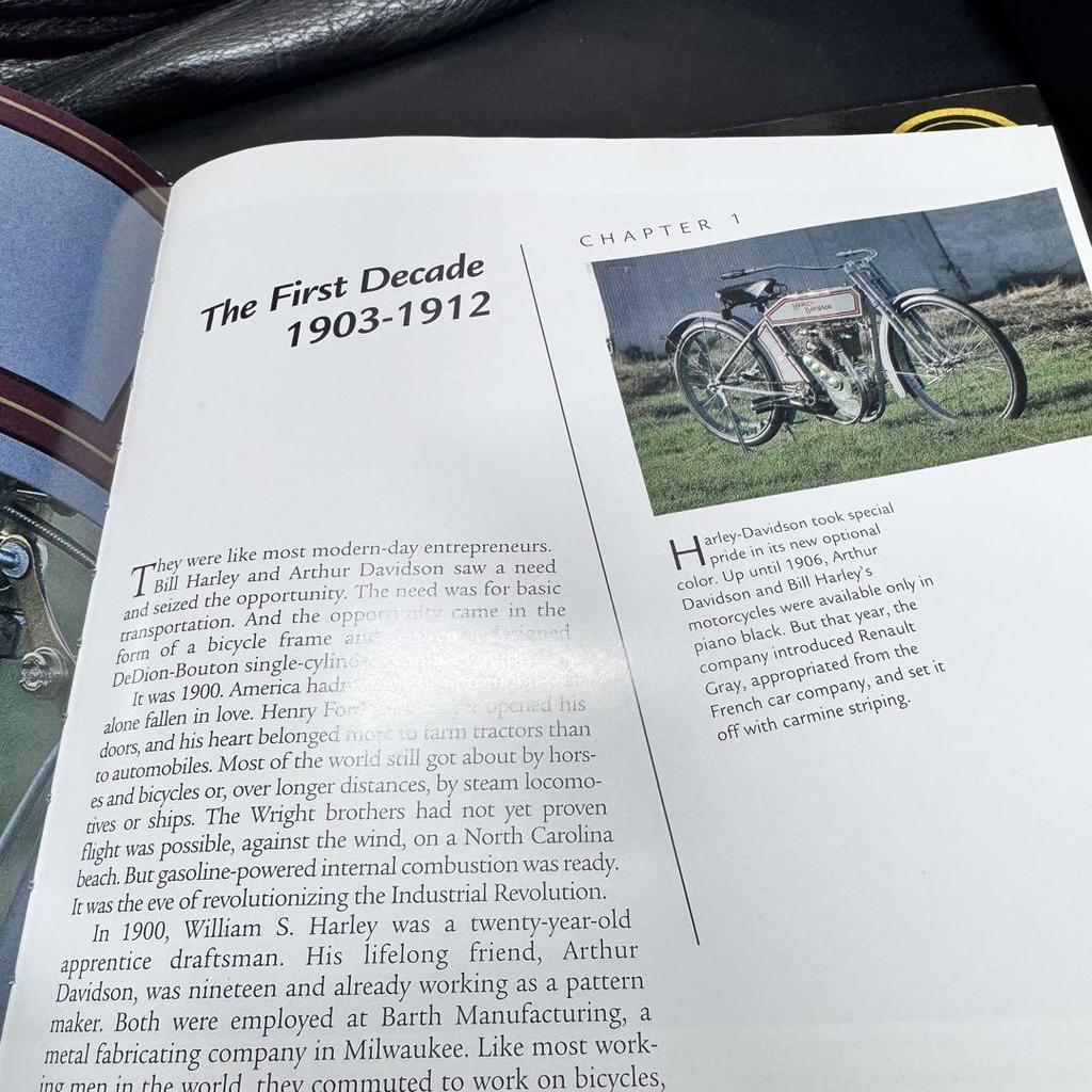 [USED] Harley Davidson Books Vintage Harley Davidson Books