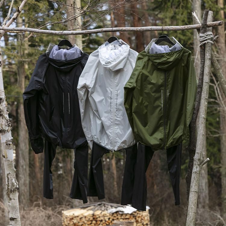 THE ROOTS Rain Top and Bottom Includes Storage Perfect for Rainy and Outdoor Activities Size Men's Backpack-Compatible Suit, Set, Pouch, Season,