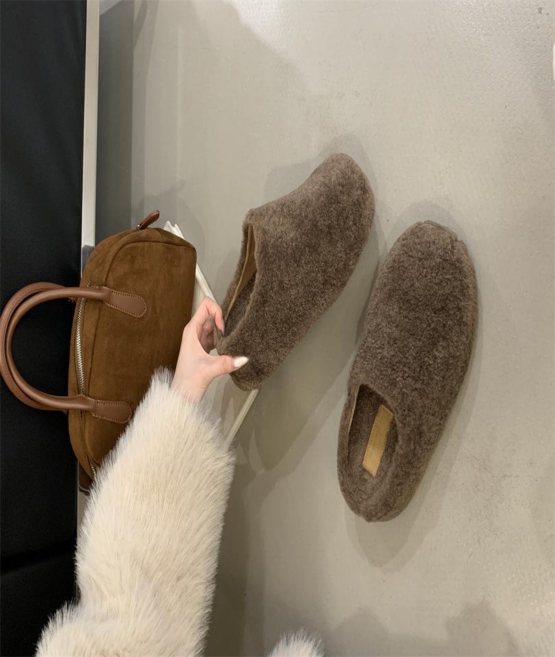 2025 Herbst und Winter neue vielseitige flauschige Hausschuhe Damen Outdoor-Wear Zuhause dicker Boden Samt warm Zehenkappe Baumwollhausschuhe Damen