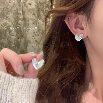 Korean Minimalist 3D Heart Stud Earrings: Elegant, Light Luxury Women's Ear Jewelry