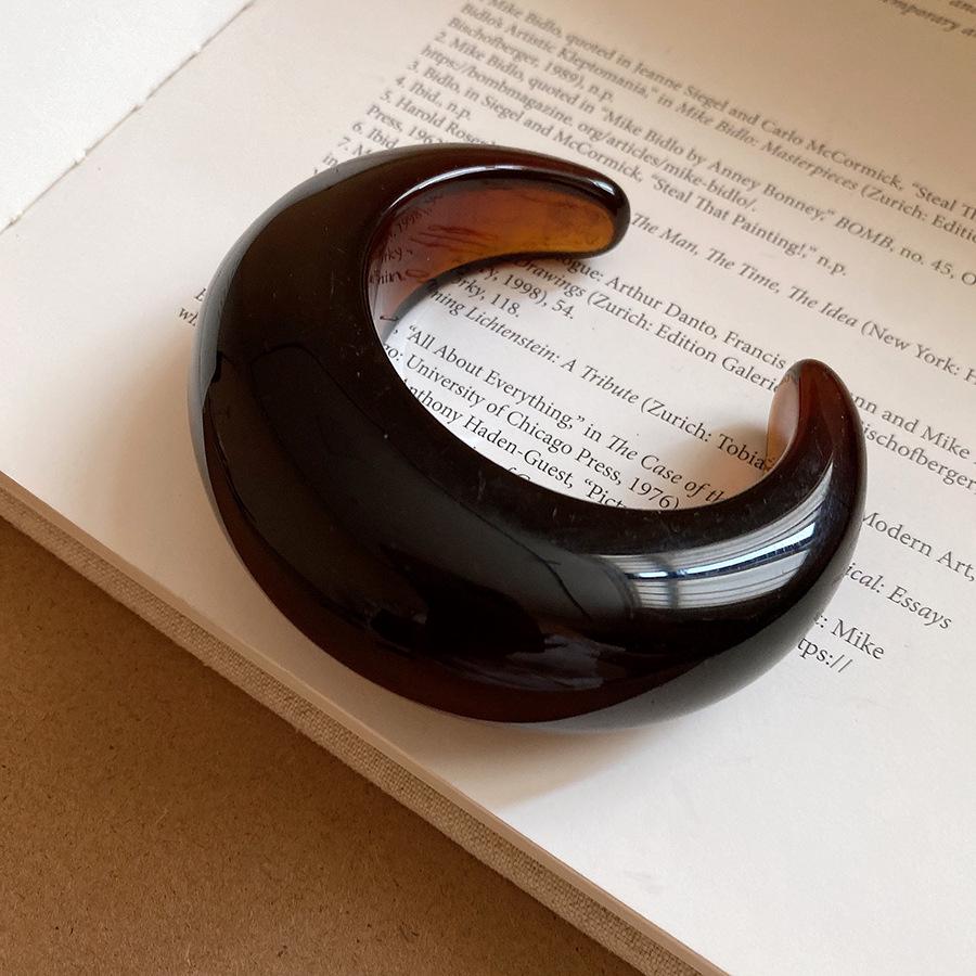 Minimalistyczna bransoletka z żywicy w kolorach gradientowych: Świeża, Słodka, Wszechstronna Bransoletka dla Kobiet