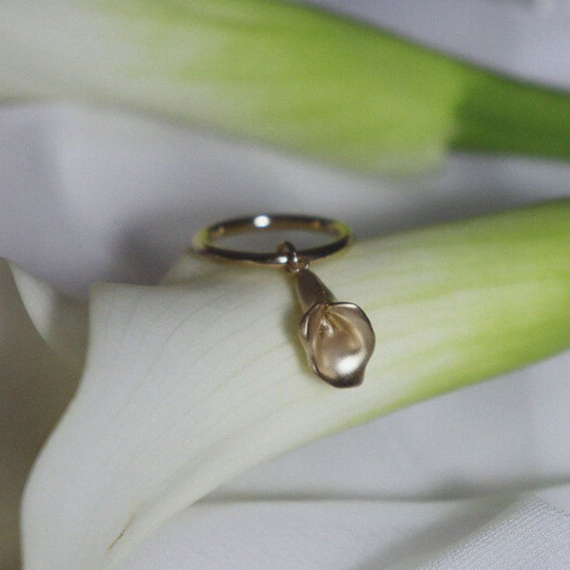 M.atur Ripple of Calla Ring 02