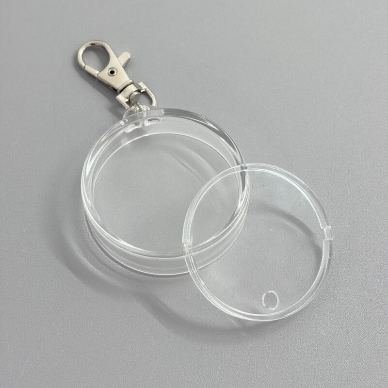 Making a 44mm round transparent pin badge storage case key ring