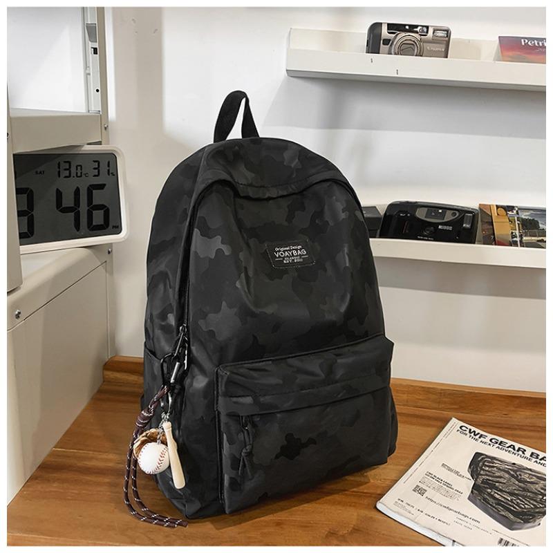 Simple and Versatile Backpack On Campus  High School Students' Large Capacity Leisure  Light Shoulders for Men and Women.