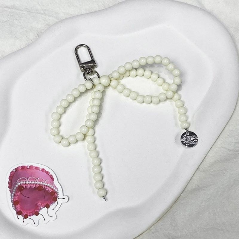 Fashion Pearl Beaded Bowknot Keychain Pendant Sweet Cool Decorations Keyring Charm for Purse Bag Backpack Handbag