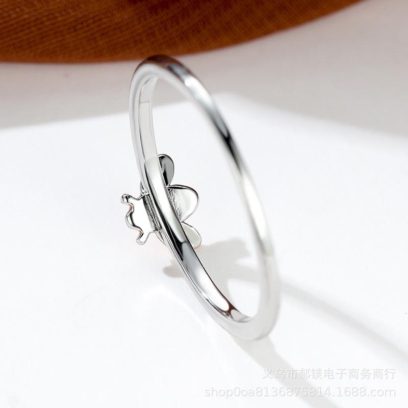 Petite Bee Ring: Vintage Chic Minimalist Animal Finger Jewelry