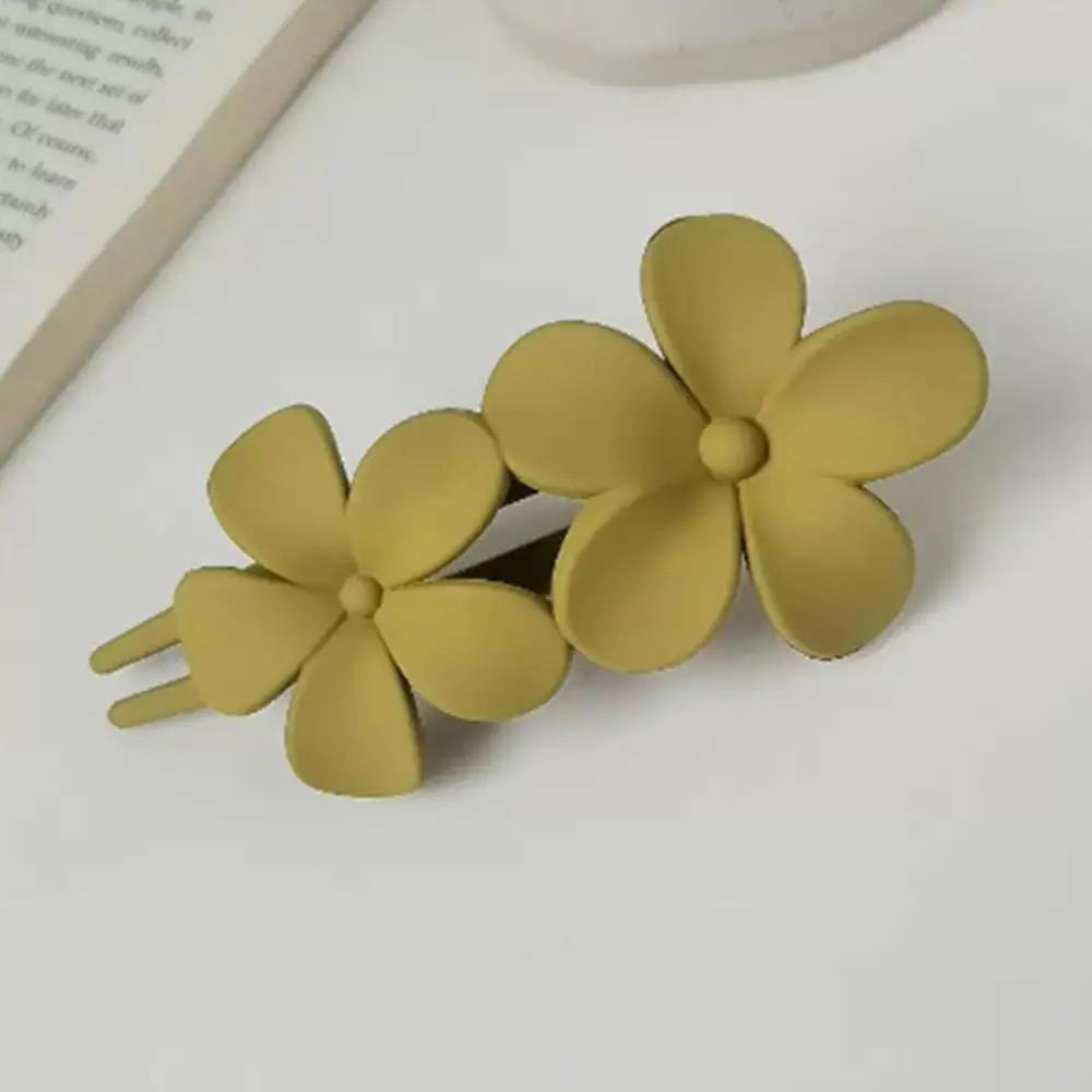 Frosted Flower Hair Clip Claws Matte Hair Claw Clips for Women Girls Thin Thick Curly Girls Kids Hair Accessories Barrettes