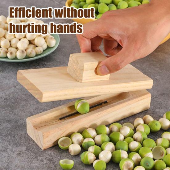 Chestnut Mouthpiece Macadamia Pecans Hazelnuts Opener Easy To Use Portable Lightweight Wooden Nut Cracker Tool
