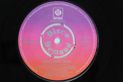 7palcová deska CASUALEERS - Dance, Dance, Dance / There's Somet DDS103 Pye International 1974 UK Soul/Funk Použité