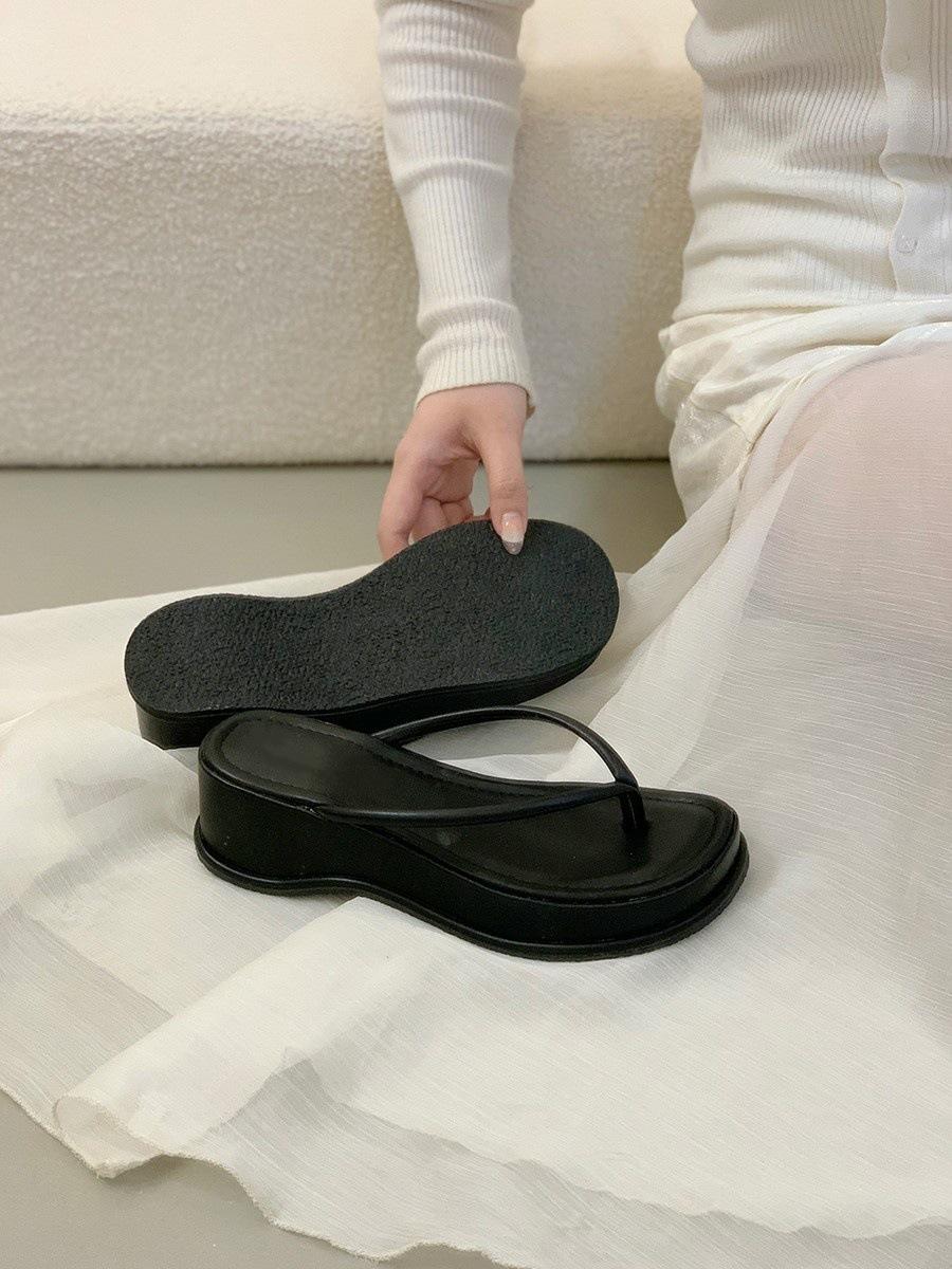 

Korean version pinch foot thick sole heightening slippers women s summer wear new versatile casual flip-flops beach seaside slippers 39 чёрный