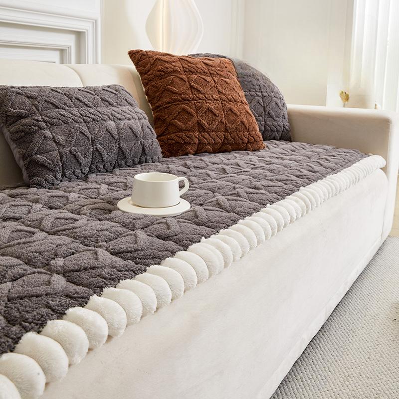 Light Luxury Tafu Velvet Sofa Cushion, Winter Model, High-End Thickened Steamed Bread Cushion, Sofa Cover, Non-Slip.