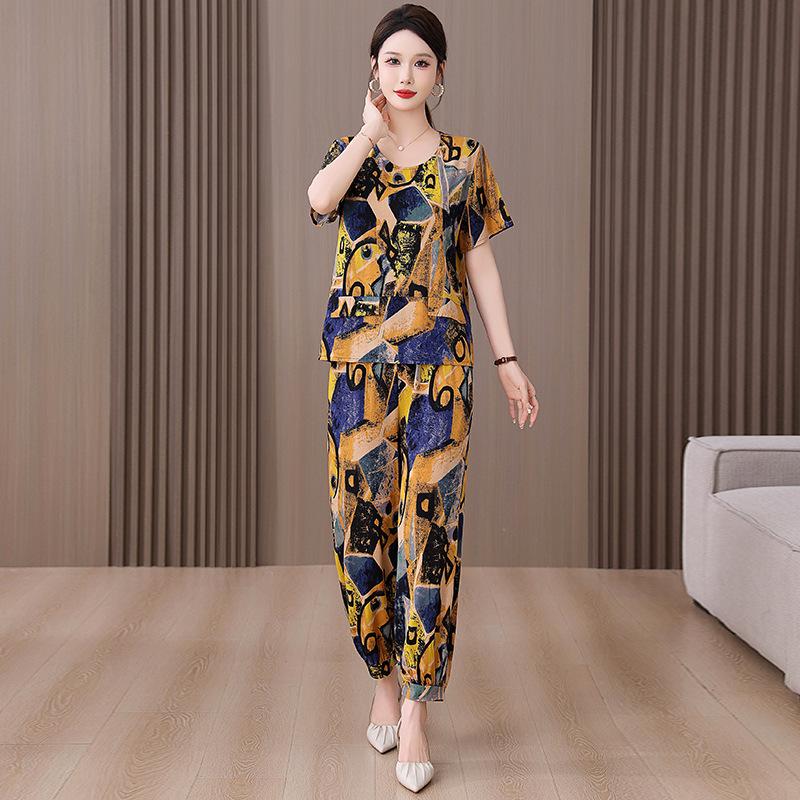 Mother's Summer Two-piece Cotton Silk Pajama Set - Short Sleeve for Women, Wear Indoors or Outside