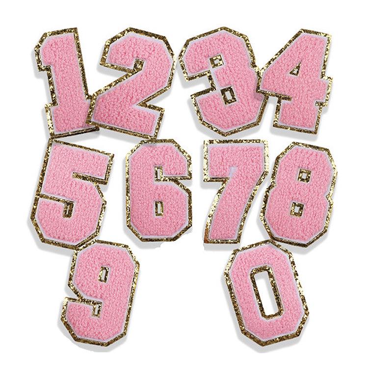 Roaring Sky Chenille Gestickter Englischer Buchstabe Aufbügler, 8cm