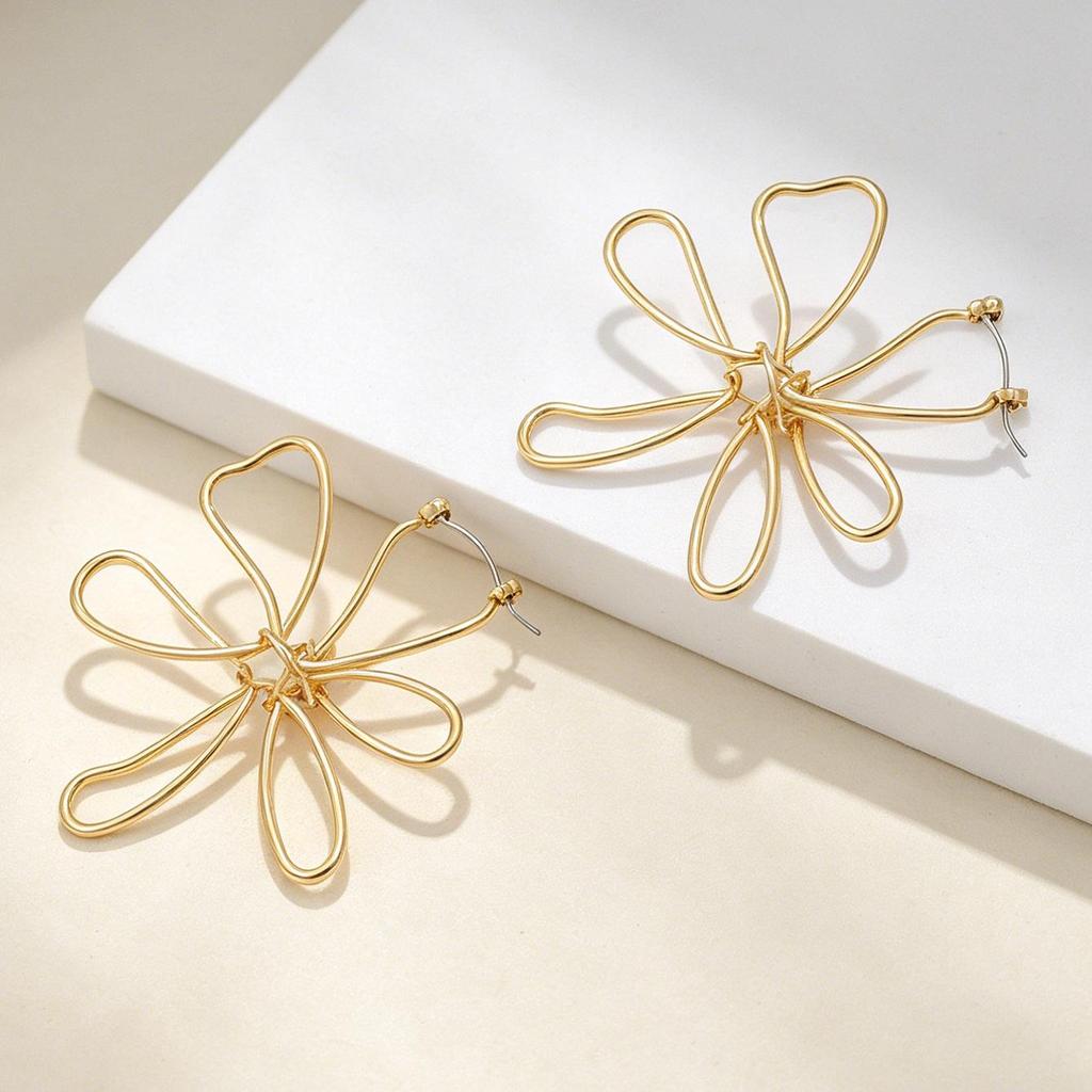 Retro Minimalist Metal Large Floral Dangle Earrings - Trendy, Unique Style Ear Ornaments