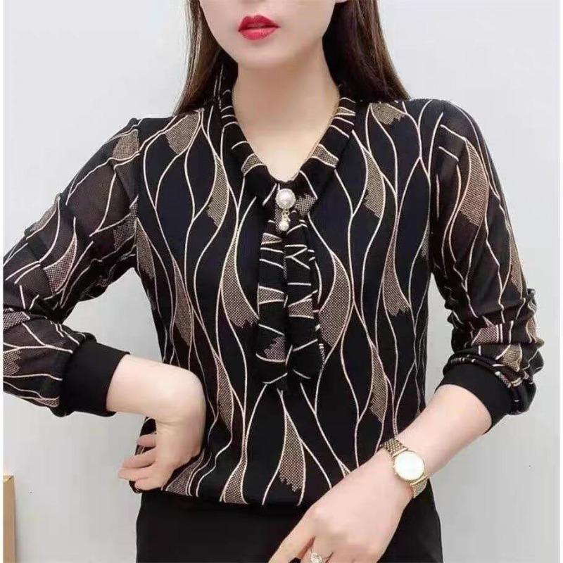 Office Lady Fashion Wave Printed Leaf T-shirt Lace Spliced Embroidery Chic Pearl Three-dimensional Decoration V-Neck Pullovers