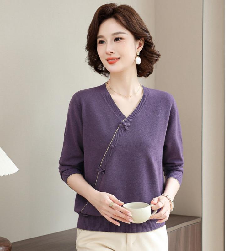 Middle-aged and Elderly Women's Autumn Short-sleeved High-end Ice Silk Tops, Thin Medium-sized Mother Clothes, and New Spring Clothes Shirts.