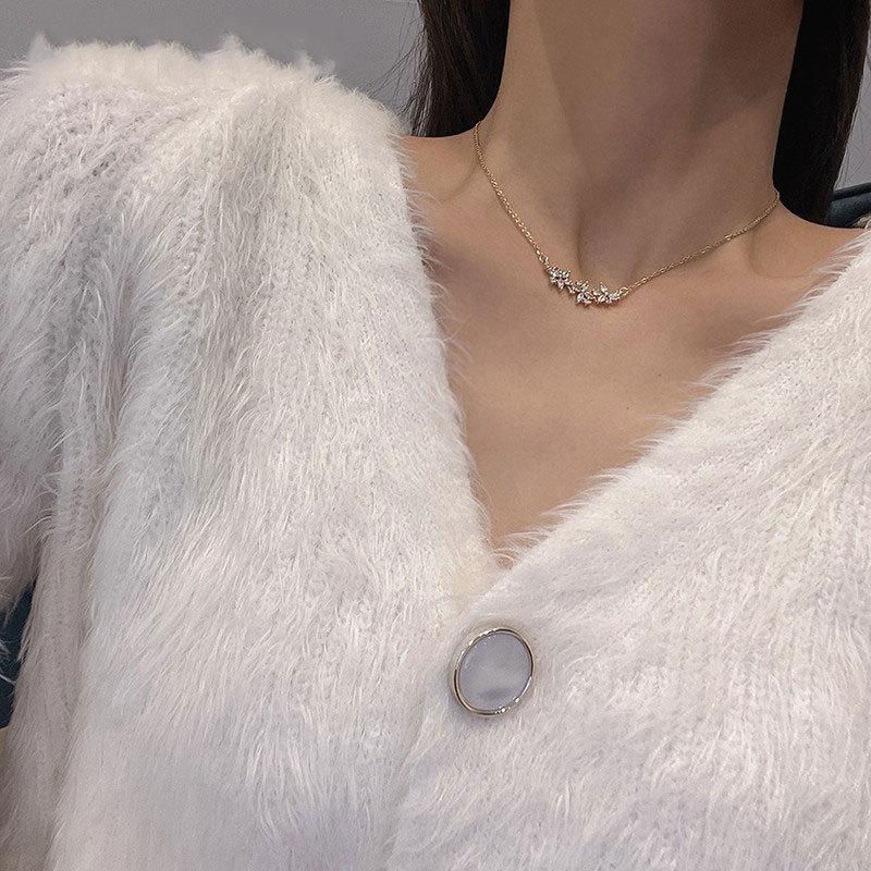 Zircon Flower Necklace Light Luxury Niche Design New Year Trendy Collarbone Sweater Chain