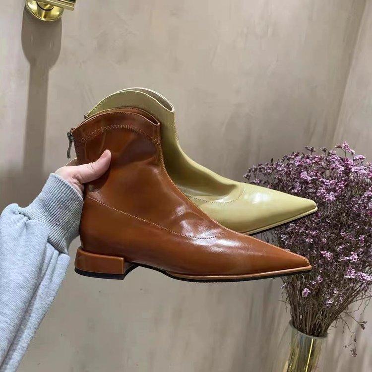 Schwarze dünne spitze flache kurze Stiefel Damen Frühling und Herbst Einzelstiefel 2025 neue Lackstiefel Kinder niedriger Absatz dünne Stiefel