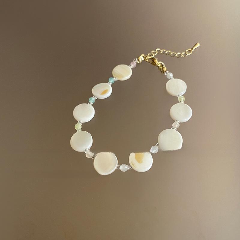 Round Shell Beaded Bracelet, Simple Temperament, High-end Bracelet, Niche Versatile Fashion Holiday Style Jewelry