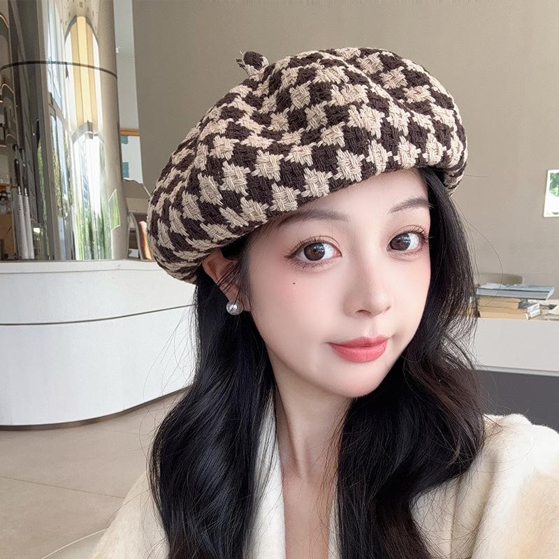 

Шляпа Женская Модная и Универсальная Берет в Клетку Гусиная Лапка Женская Ранняя Осень Подчеркивающая Лицо Маленькая Шляпа Художника Простой Темперамент Шляпа-Тыква One Size