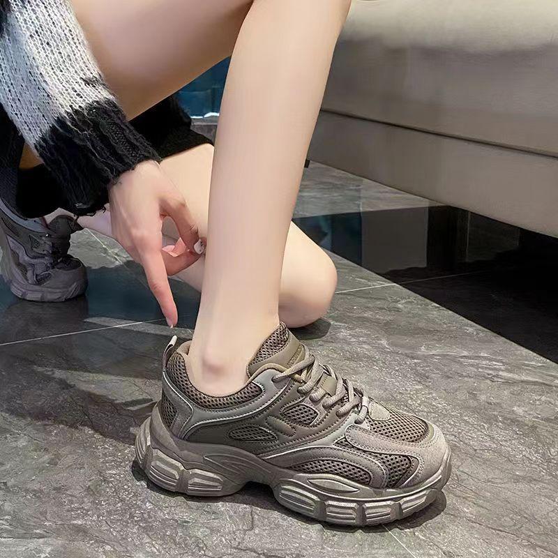 

Кроссовки для папы на платформе, женские, весна и осень, новые универсальные, не утомляющие ноги, мягкая подошва, легкие кроссовки для тренировок, увеличивающие рост, женская обувь 40