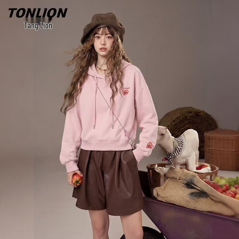 

TonLion Women s Hooded Heart Letter Graphic Sweatshirt M