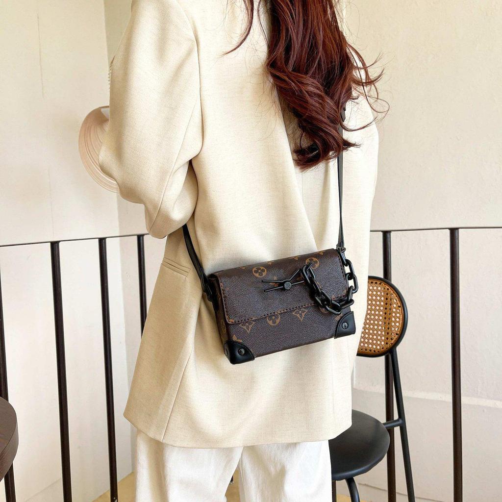 European & American Classic Small Chain Print Crossbody Flap Bag