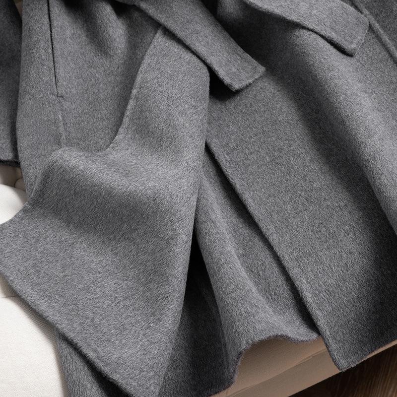 Palton lung de damă slim fit, 100% lână dublu-fațetată, la modă și versatil pentru toamnă și iarnă.