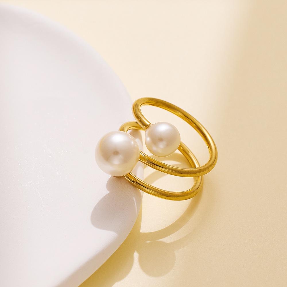 Elegant Vintage Pearl & Zircon Ring for Women - Versatile Niche Design Jewelry