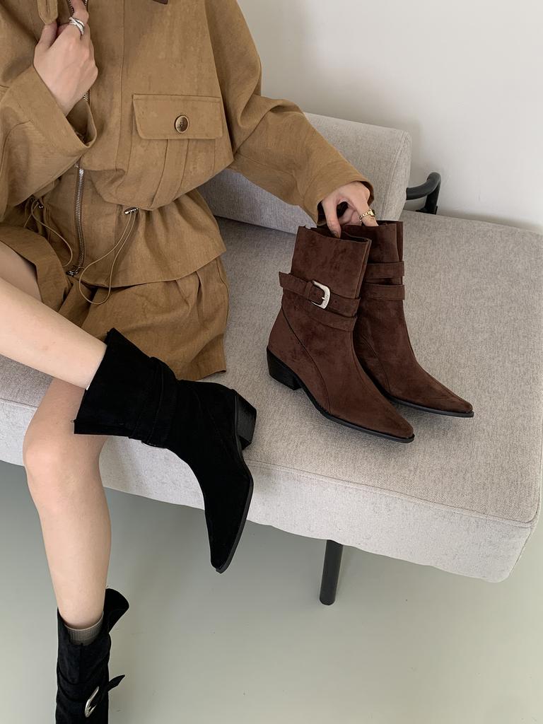 Herbst und Winter neue Retro plissierte quadratische Zehenpartie Mode Stiefel Damen Ärmel vielseitige Gürtelschnalle dicker Absatz weites Bein Cowboy Kurzstiefel Damen